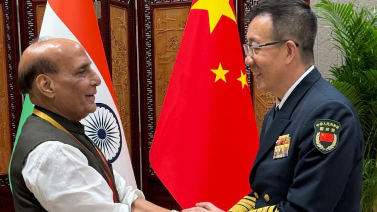 Rajnath Singh Meets Chinese Defence Minister On SCO Sidelines, Presents This Gift