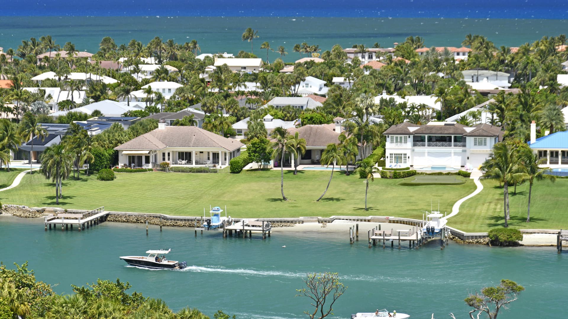​Here’s how the luxury real estate market is splitting up