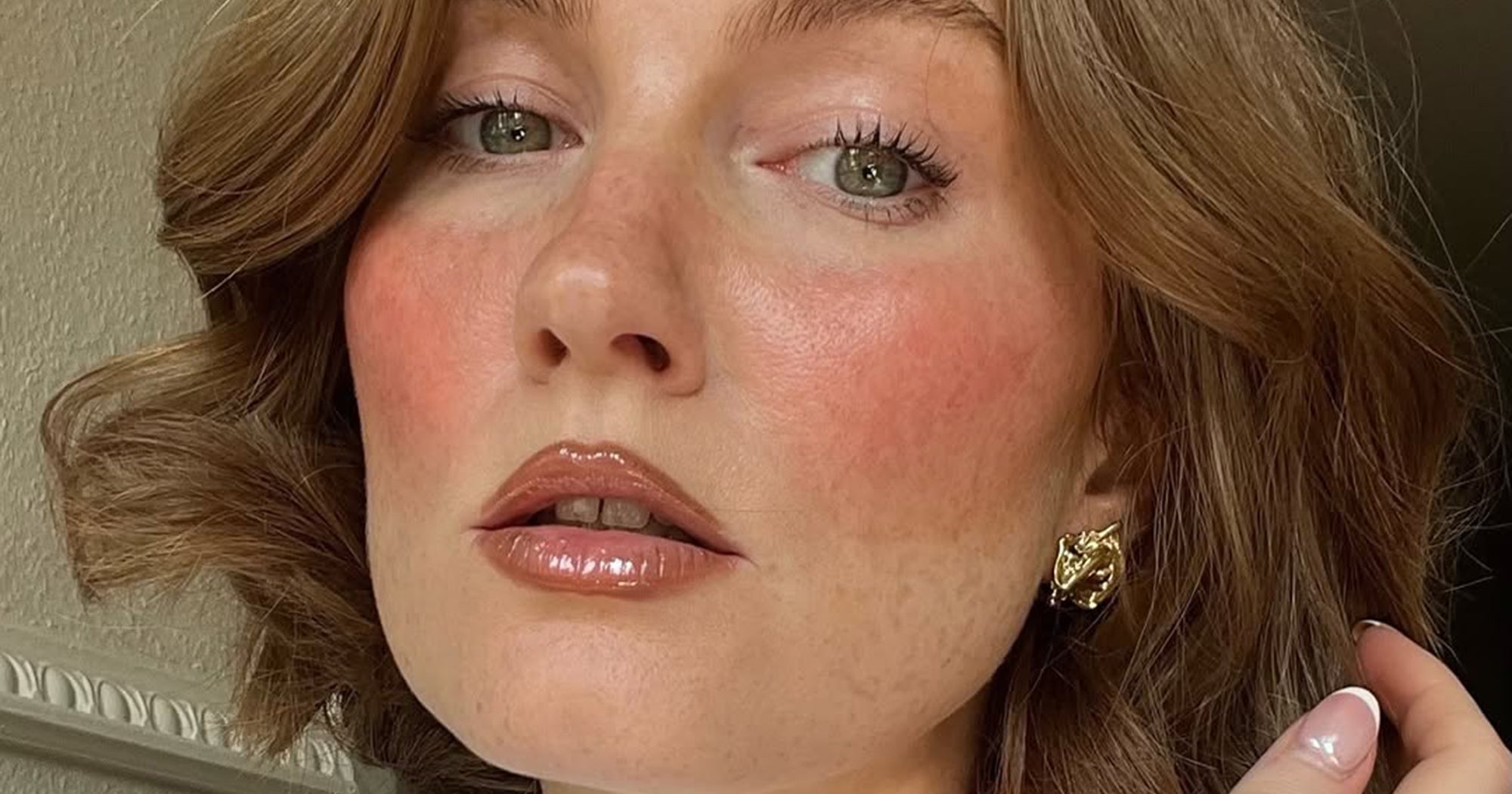 7 Low-Maintenance Makeup Trends For Summer Days 2025