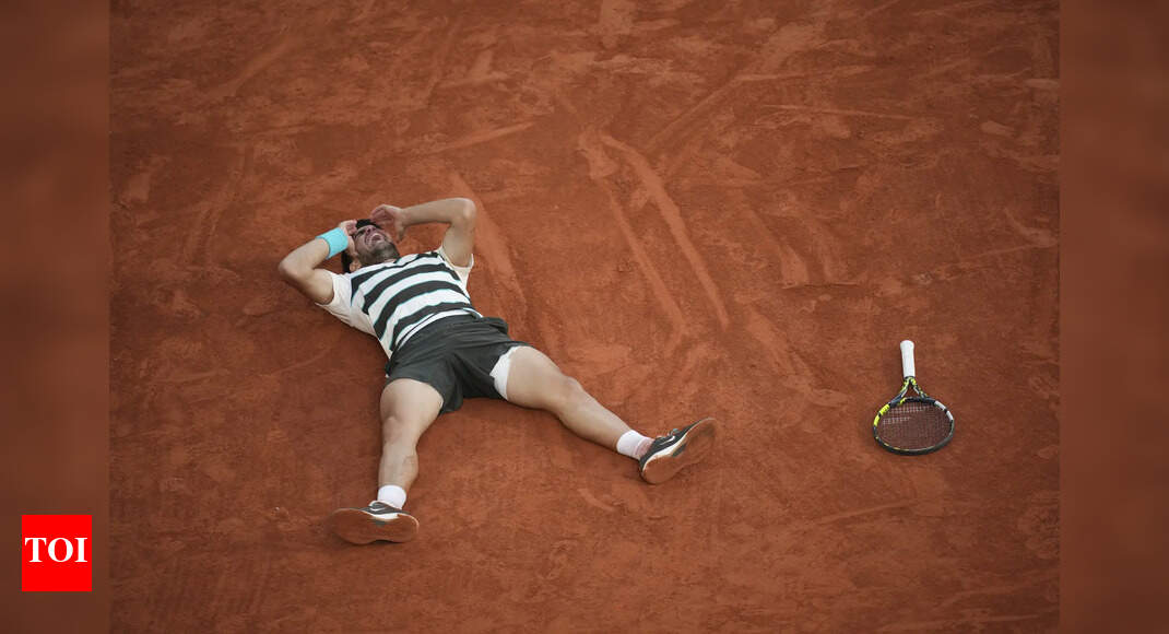 French Open: Carlos Alcaraz channels his three C’s to top Jannik Sinner in a Roland Garros classic; wins fifth major title | Tennis News
