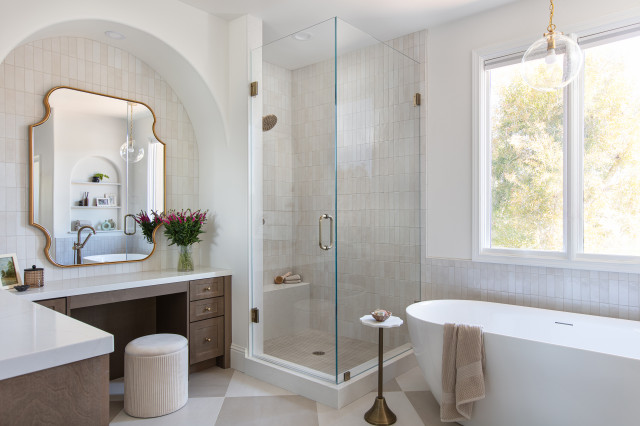 Warm and Elegant in 100 Square Feet