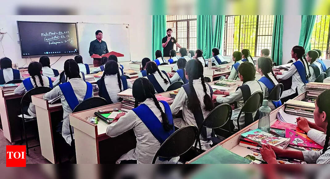 12 out of 25 girls from one UP Sarvodaya school crack NEET | India News 12 out of 25 girls from one UP Sarvodaya school crack NEET | India News