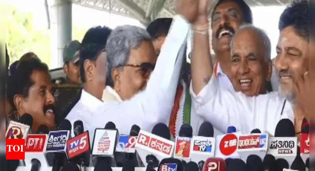 New CM in Karnataka? Mallikarjun Kharge gives ‘high command’ hint; Siddaramaiah-Shivakumar put up united front | India News