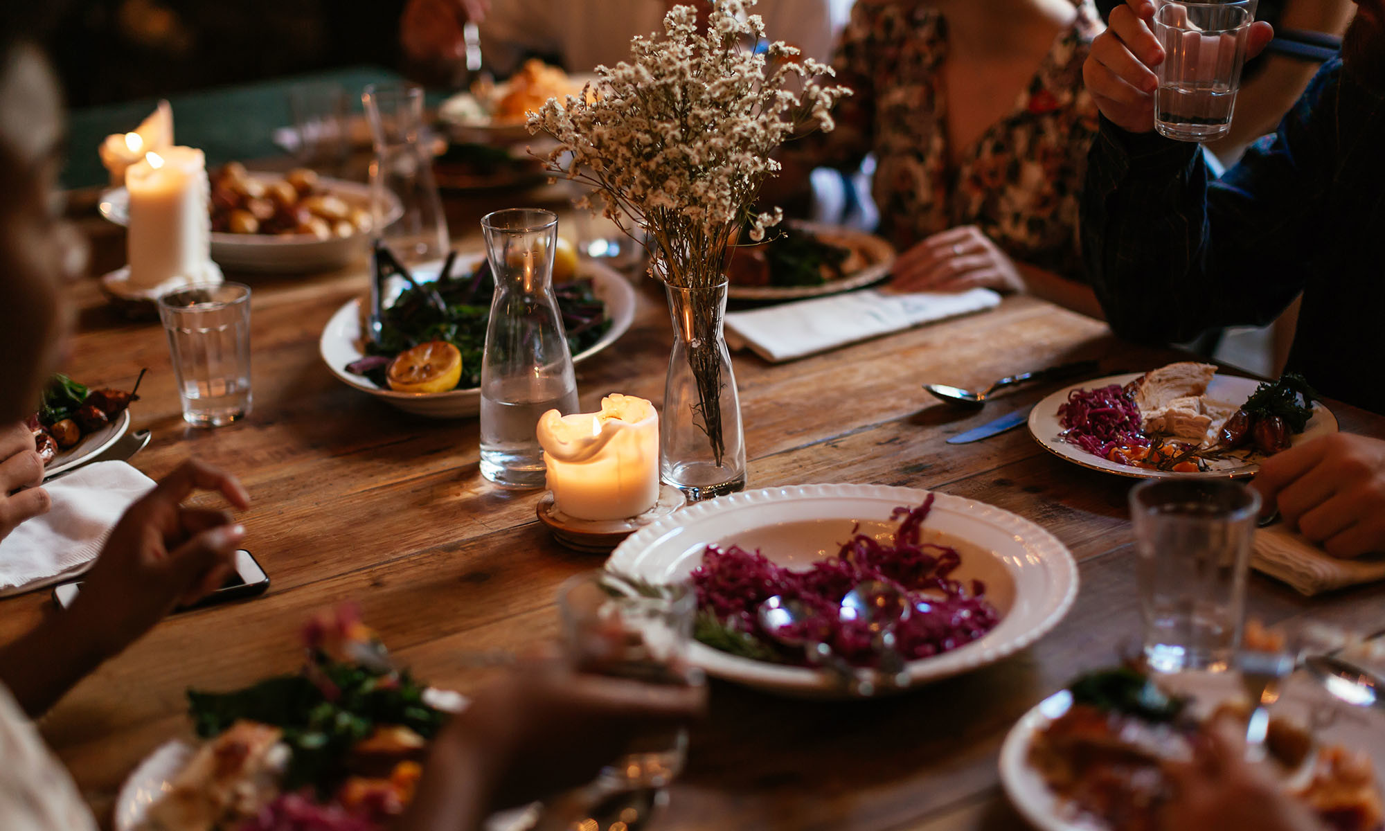 3 Reasons To Avoid Eating Late At Night, According To Research