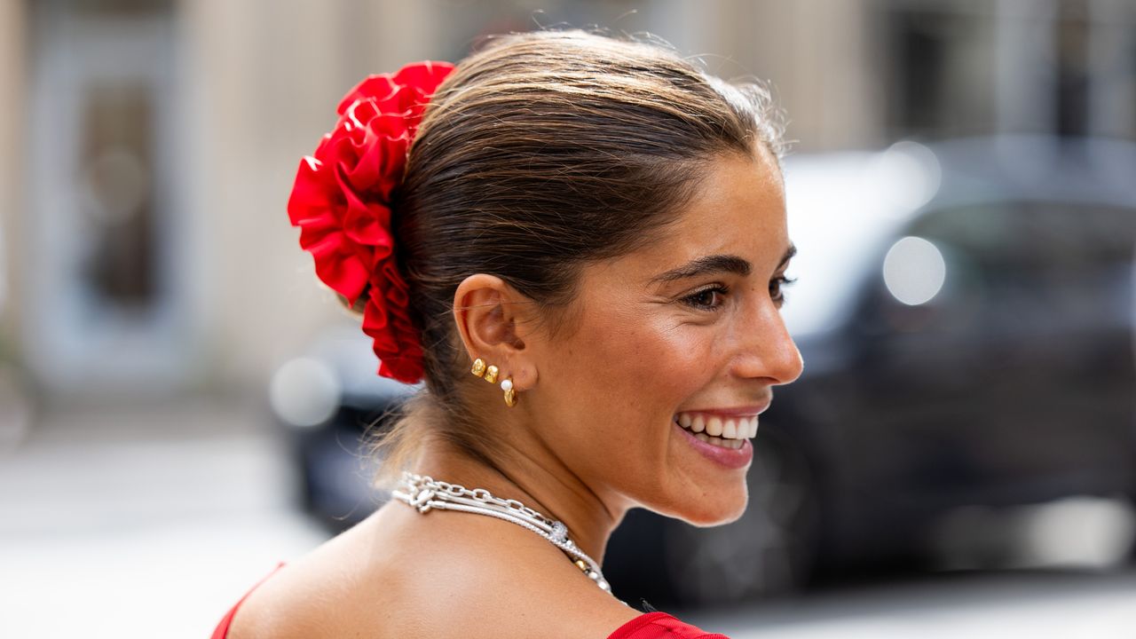 Here’s Which Jewelry Trend to Try Based on Your Astrological Sign
