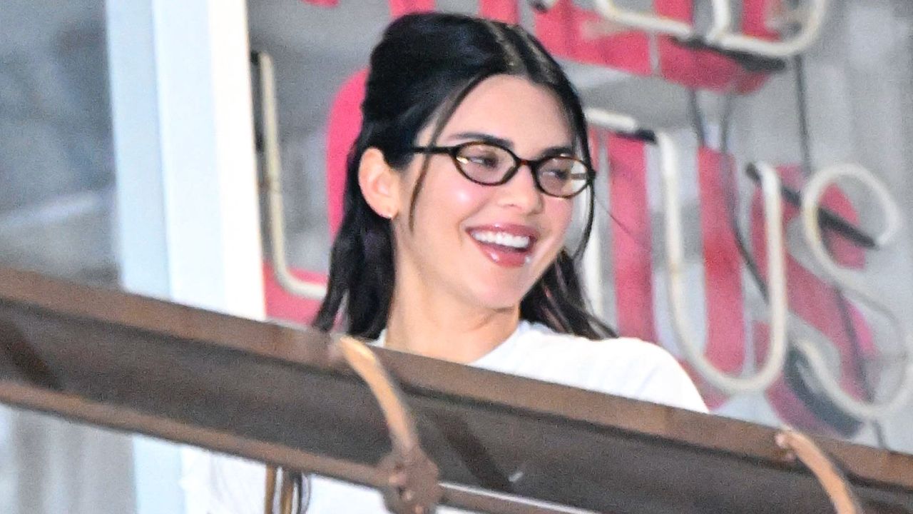 Kendall Jenner Casually Wore 0 Flip-Flops With the Most Low-Key Summer Pedicure