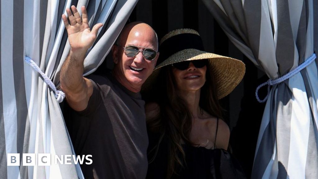 Jeff Bezos and Lauren Schenches Wedding Venice Venice Divided