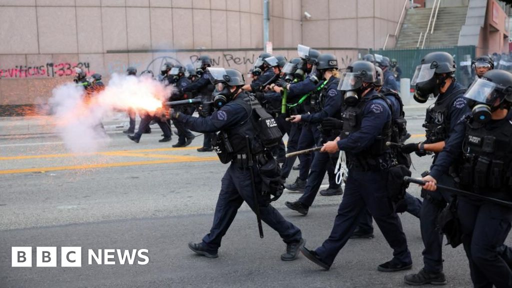 Riot police and protesters fought after La Immigration raid
