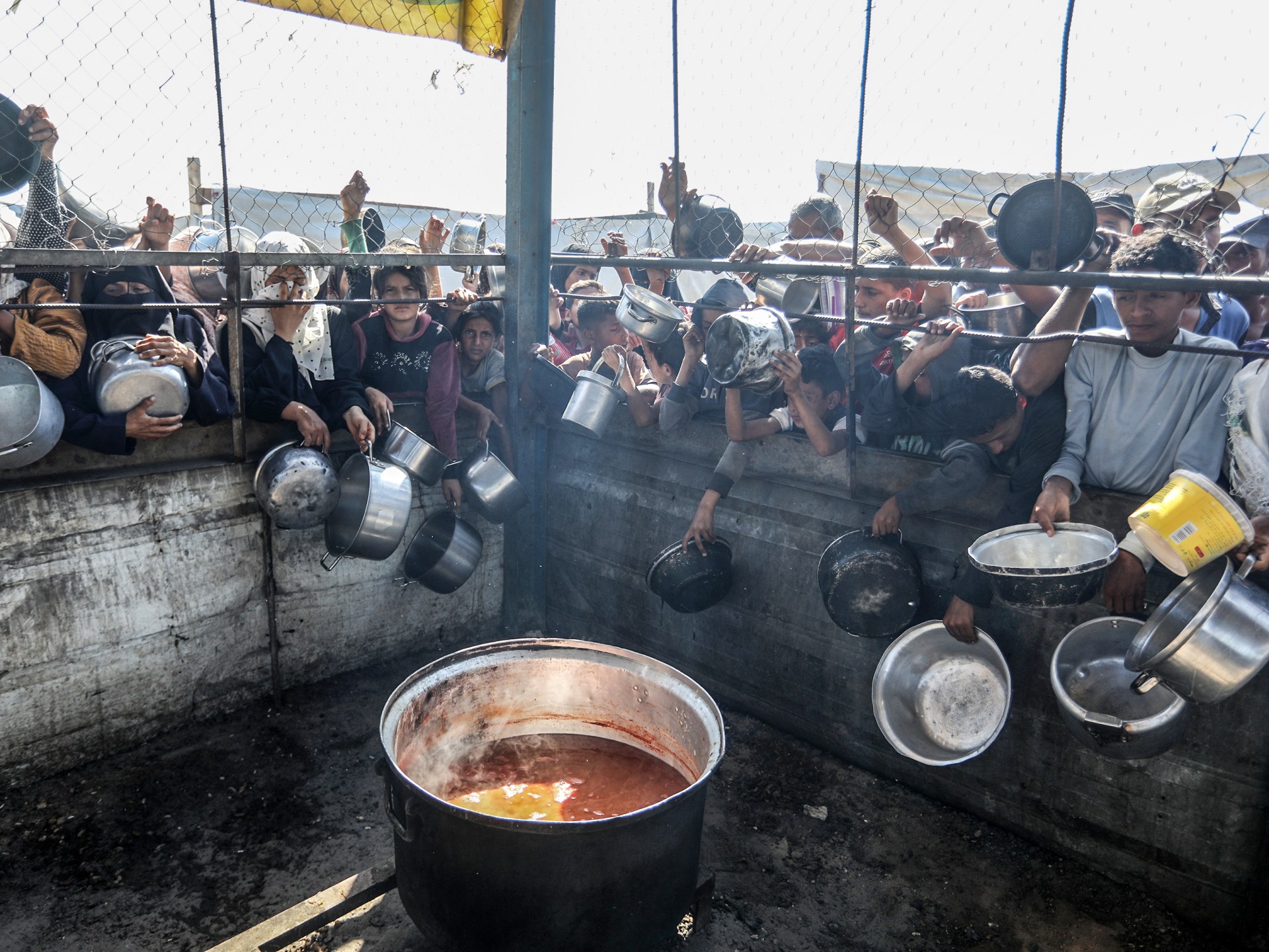 Israel fixes the body of three Gaza prisoners because it kills 29 Palestinians