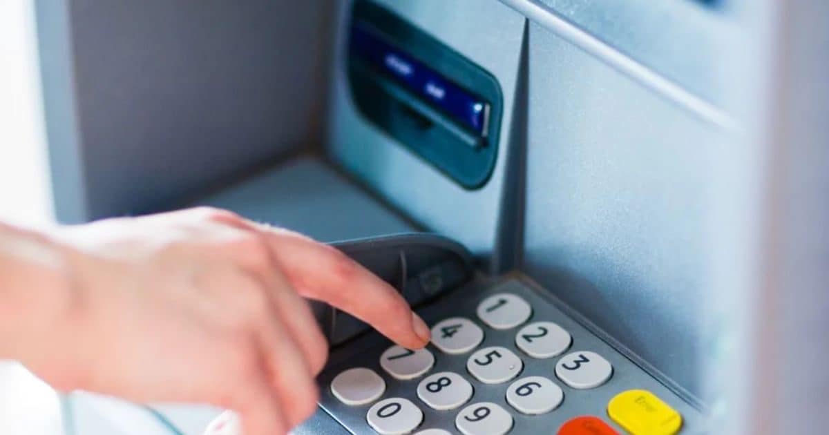 1 जुलाई से बदलेगा ATM का खेल, बढ़ रहे कैश विड्रॉल चार्ज, जानिए कितनी कटेगी आपकी जेब
