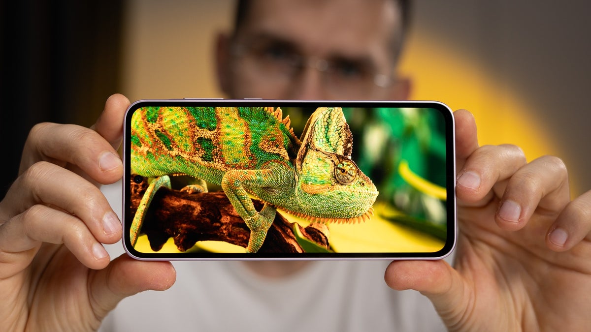 Best Buy is clearing its Samsung Galaxy A35 5G inventory with a magnificent 0 discount