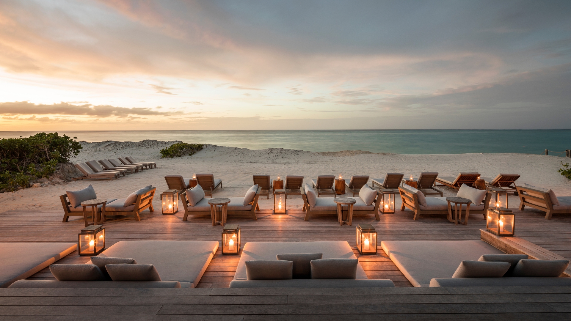 10 Hotels for Sunset Cocktails