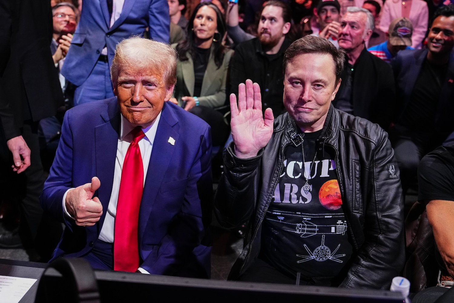 Despite Feud, Trump Says He’ll Stick With Starlink at White House