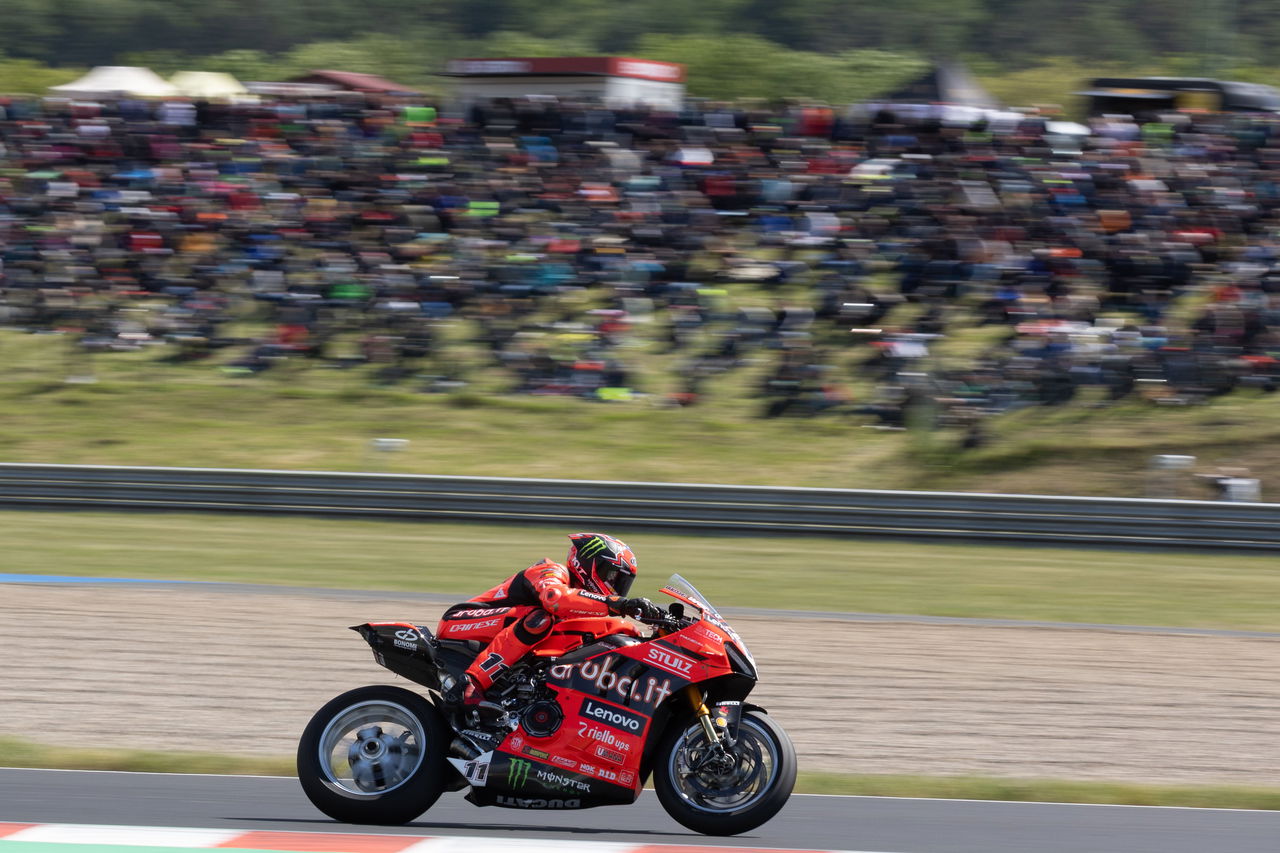 2025 Emilia-Romagna WorldSBK: Friday Practice LIVE UPDATES