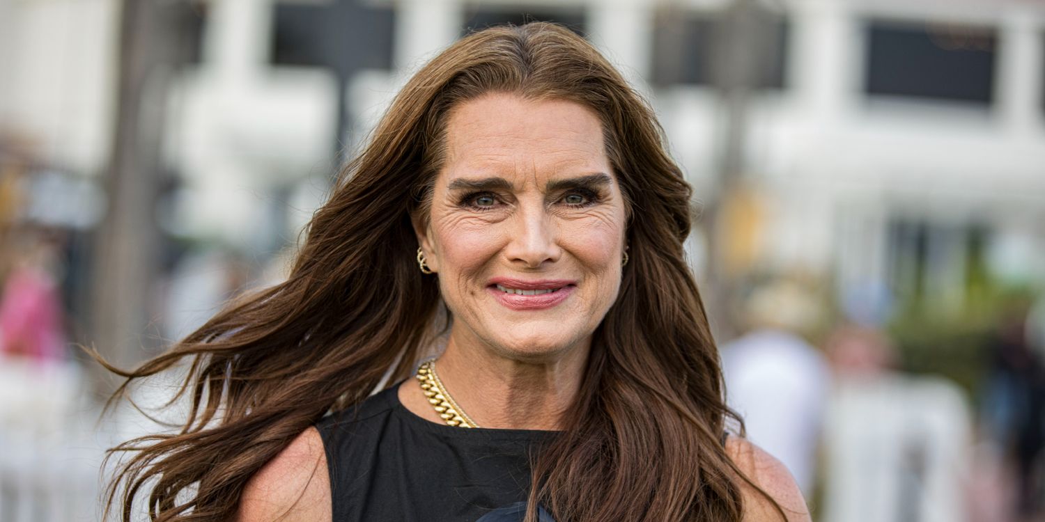 Brooke Shields Shares So Many Bathing Suit Pictures