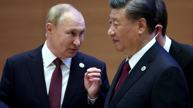 Putin, Xi Condemn Israeli Strikes, Kremlin Aide Says Amid Iran’s ‘All Options’ Open Warning To