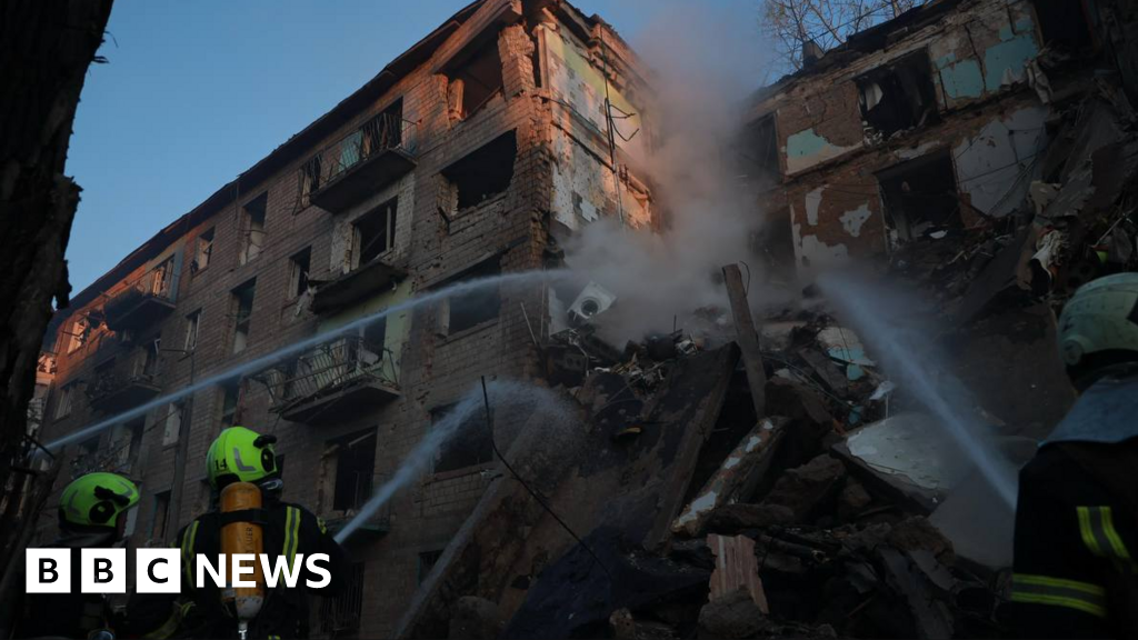 Four killed in Kyiv in new Russian air strike