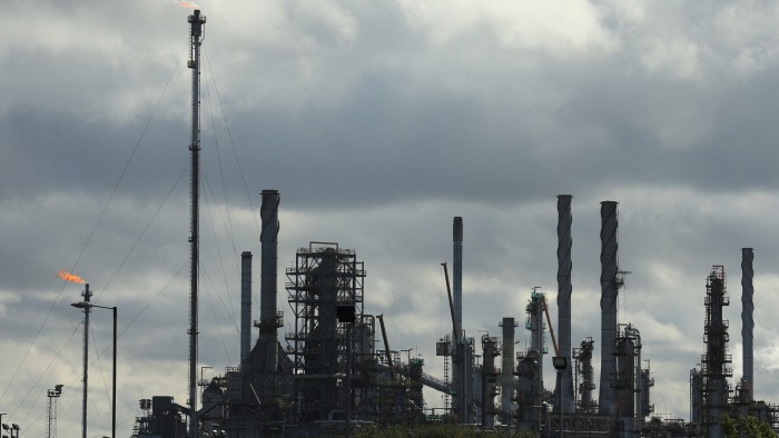 UK government demands probe into insolvency of Lindsey oil refinery