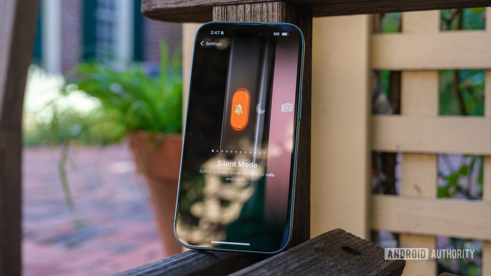 Still another Android brand is copying iPhone’s action button