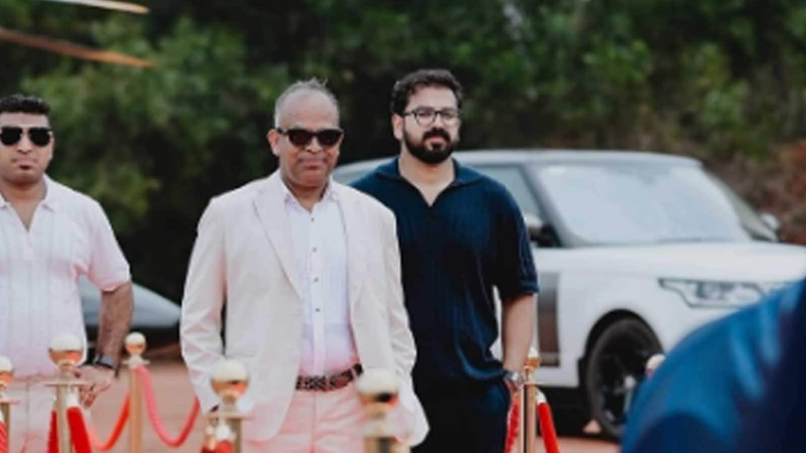 6 crore rupees of Kerala Man in helicopter to take delivery of Rs 6 crore. Viral news