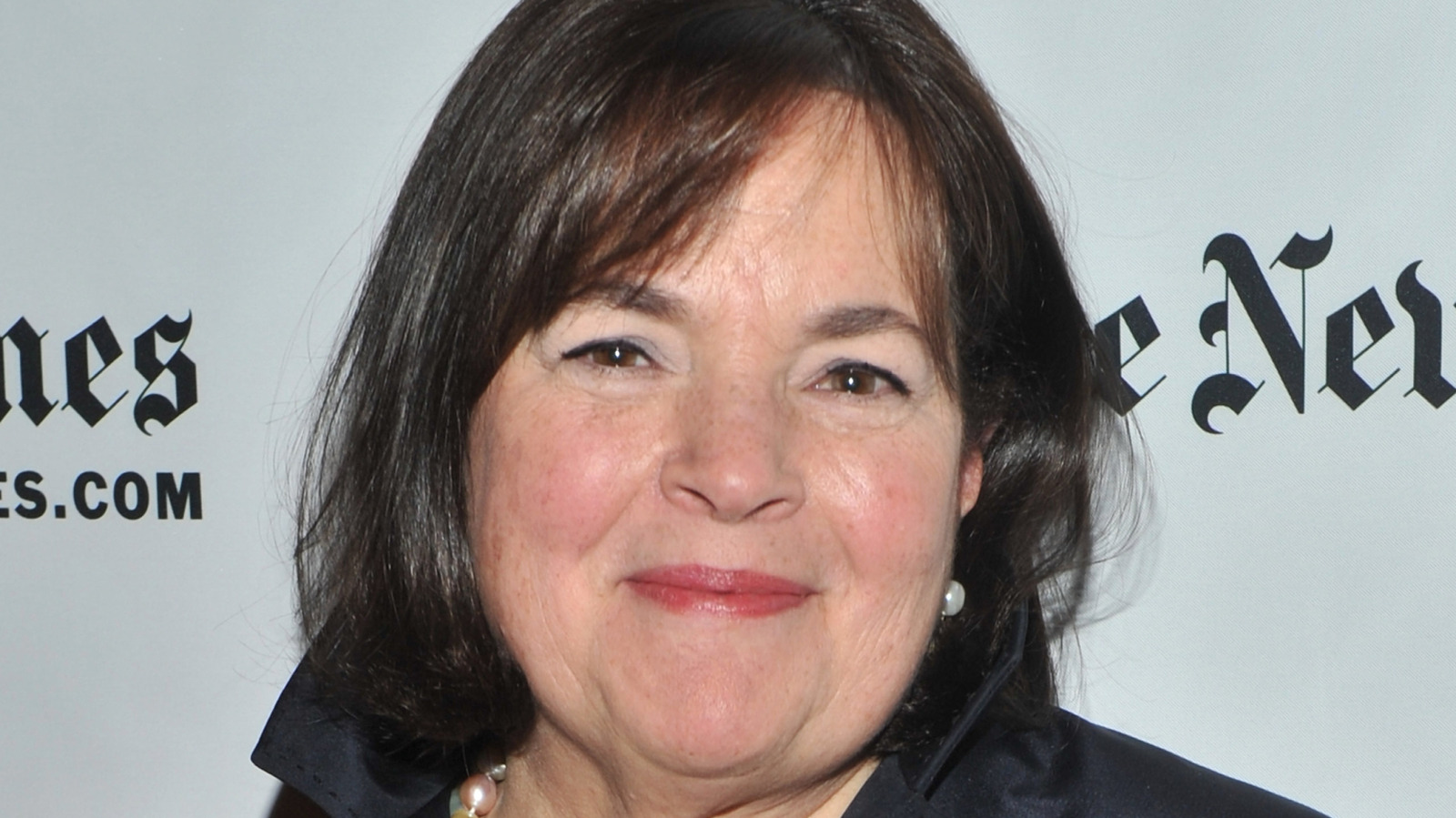 How Does Ina Garten Serve Her Strawberry Shortcakes?