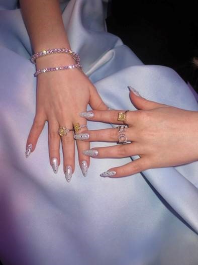 Get the Look: Sabrina Carpenter's MET Mani Get the Look: Sabrina Carpenter's MET Mani