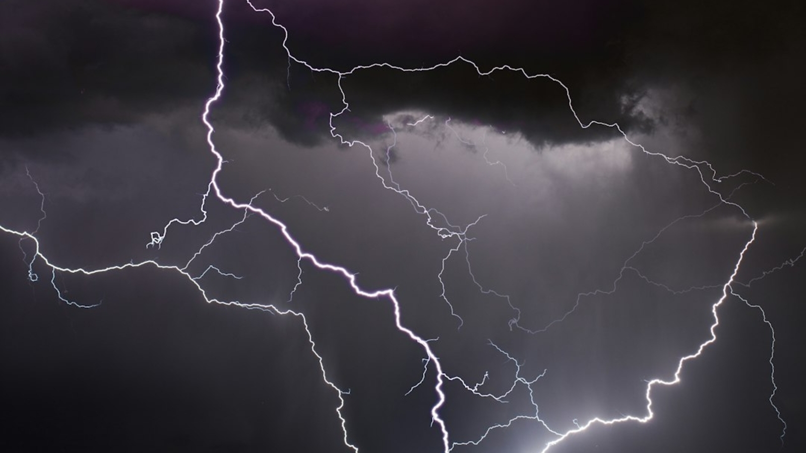 Weather today: June 17 forecast for severe storm as Kansas, California issued heat advisor