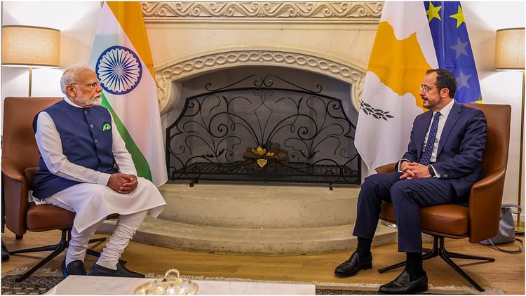Prime Minister Narendra Modi Being Accorded An Official Welcome At The Presidential Palace In Nicosia Cyprus – Amar Ujala Hindi News Live