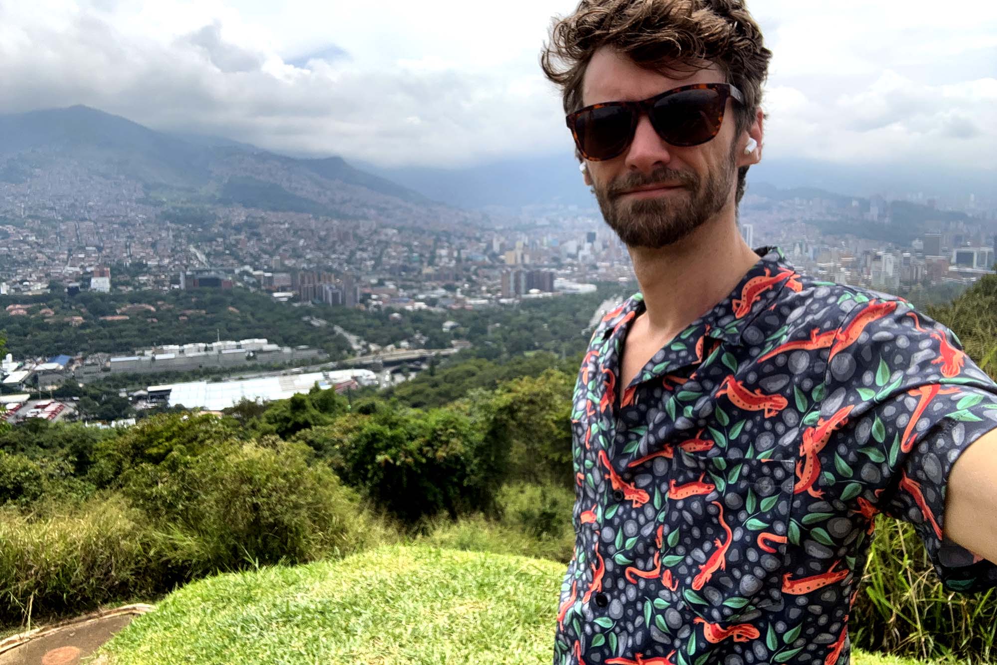 ‘Town’ Hawaiian Hiking Shirt Review: Tropical to Technical