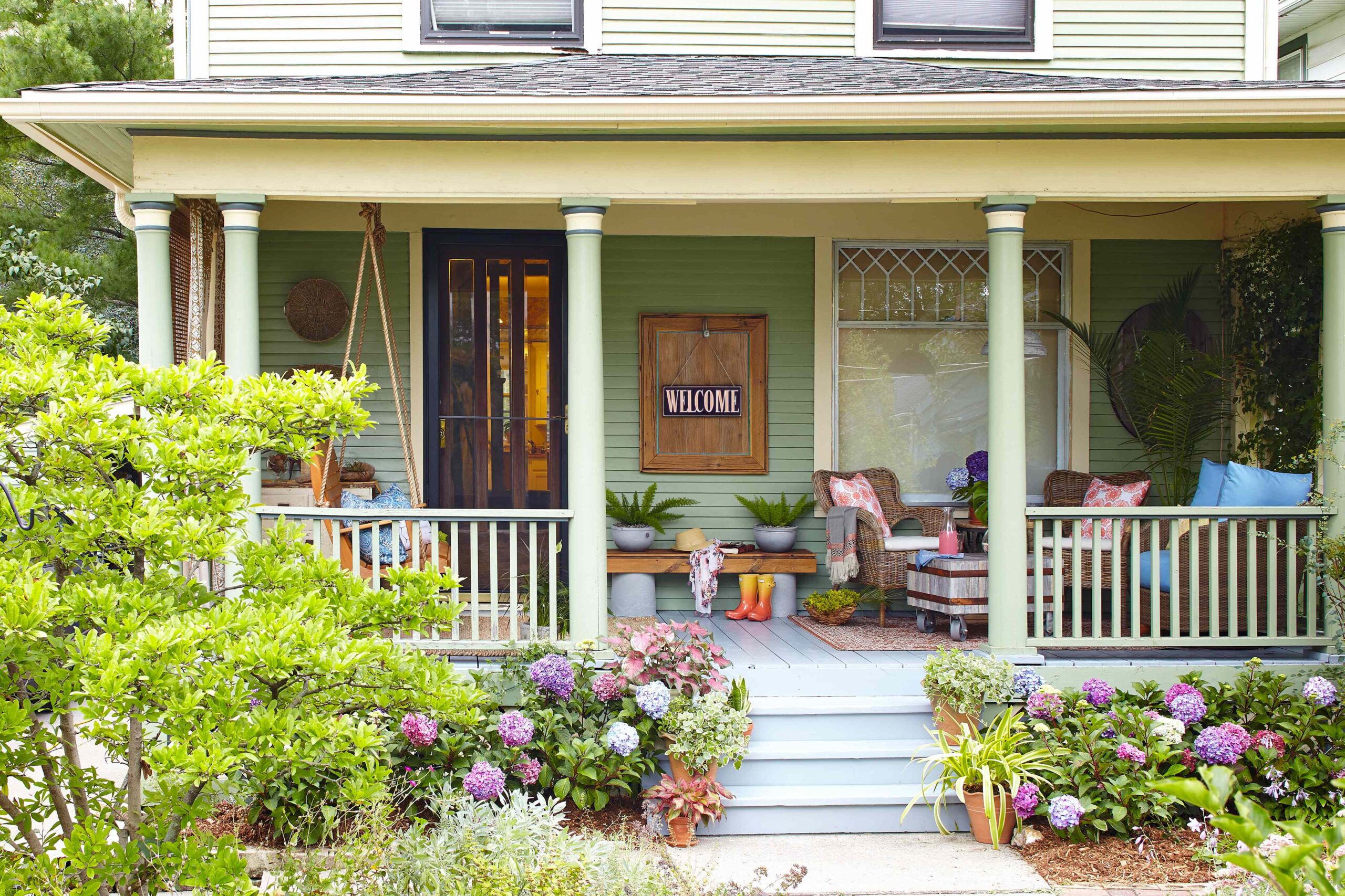 6 Tacky Front Porch Mistakes Designers Notice Instantly