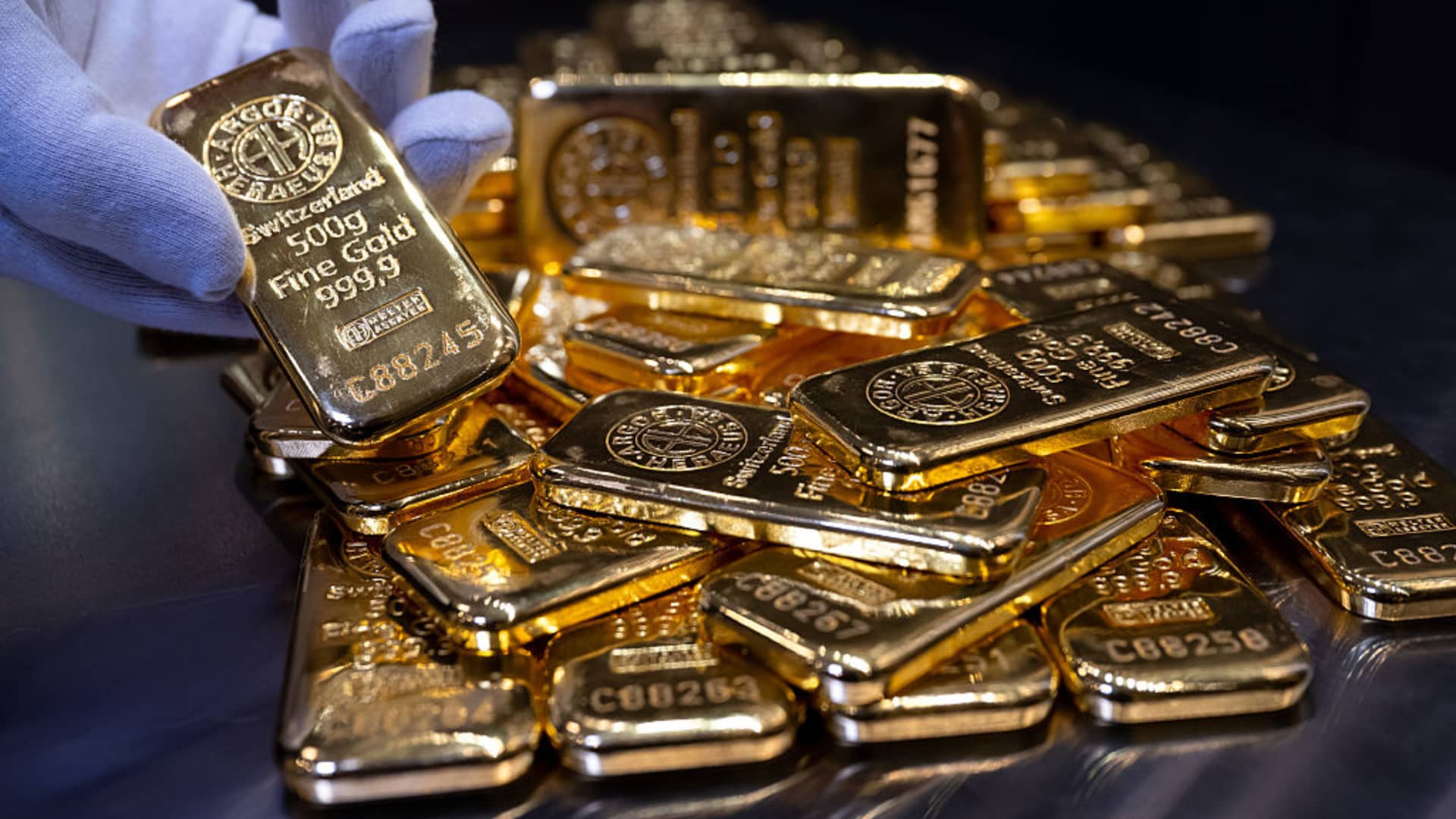 Central banks are buying gold from local mines amid record prices