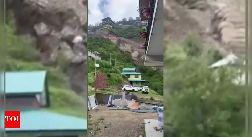 Video: Landslide hits Shimla’s Lindi Dhar village; monsoon mayhem continues across Himachal Pradesh | India News Video: Landslide hits Shimla’s Lindi Dhar village; monsoon mayhem continues across Himachal Pradesh | India News