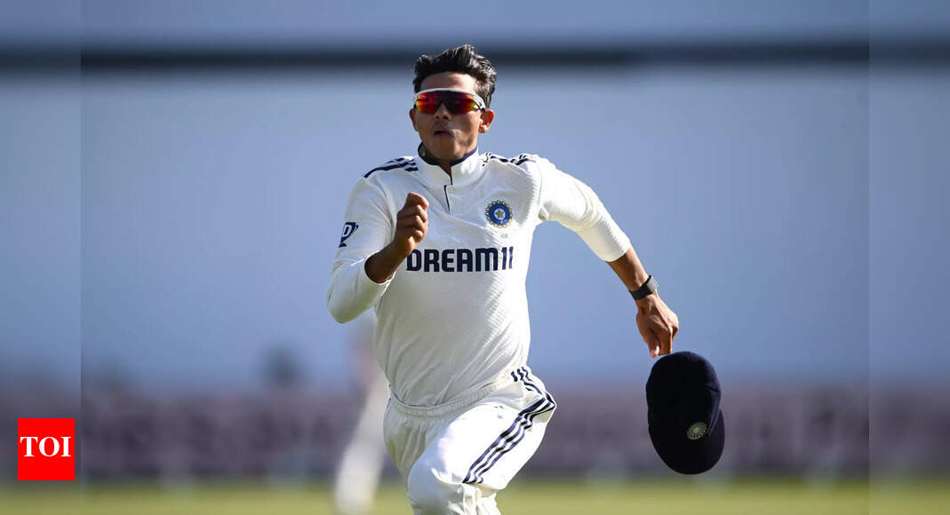 Rajasthan Royals meetup at Edgbaston! Yashasvi Jaiswal jumps up and down in joy upon meeting Kumar Sangakkara – watch | Cricket News