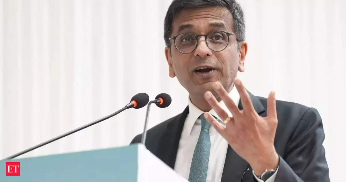 SC seeks urgent removal of ex-CJI Chandrachud from official bungalow