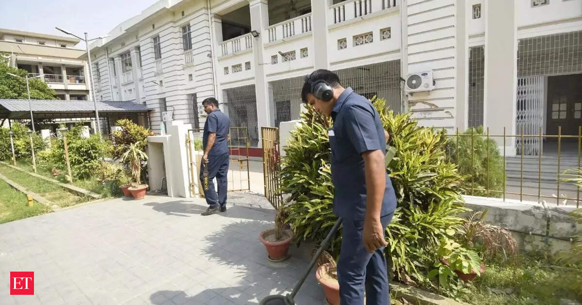 Three Delhi schools receive bomb threat, bomb disposal squad deployed