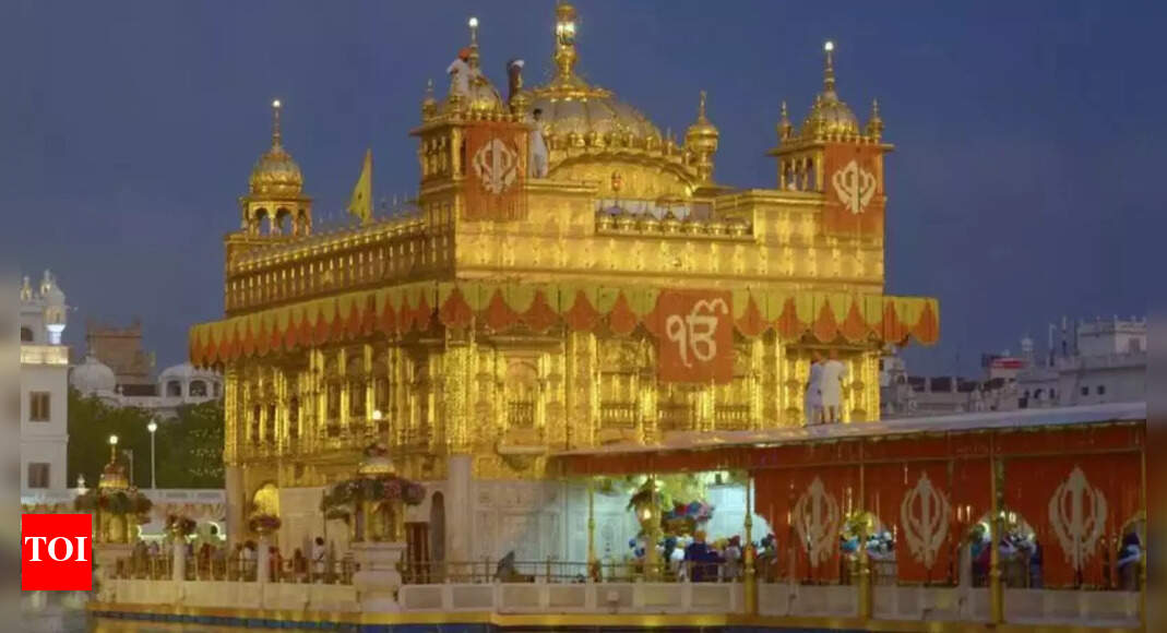 Golden Temple receives second bomb threat; security heightened | Chandigarh News Golden Temple receives second bomb threat; security heightened | Chandigarh News