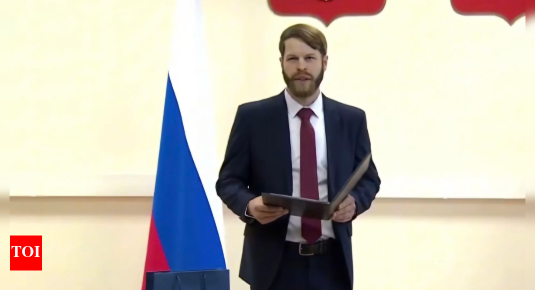 ‘One of us’: US citizen who spied on Ukraine gets citizenship in Russia; says becoming Russian citizen was a ‘dream’ ‘One of us’: US citizen who spied on Ukraine gets citizenship in Russia; says becoming Russian citizen was a ‘dream’