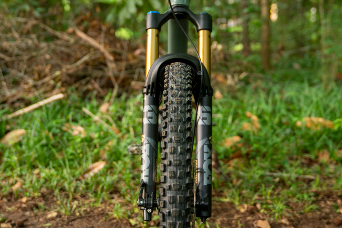 Many of the latest MTB forks are 29er only, leaving buyers with fewer 27.5 options