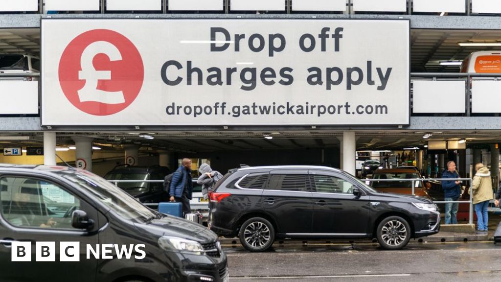 Busiest UK airports raise kiss-and-fly fees