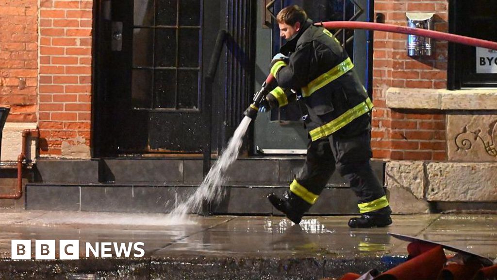 Four dead outside Chicago Night Club, 14 injured