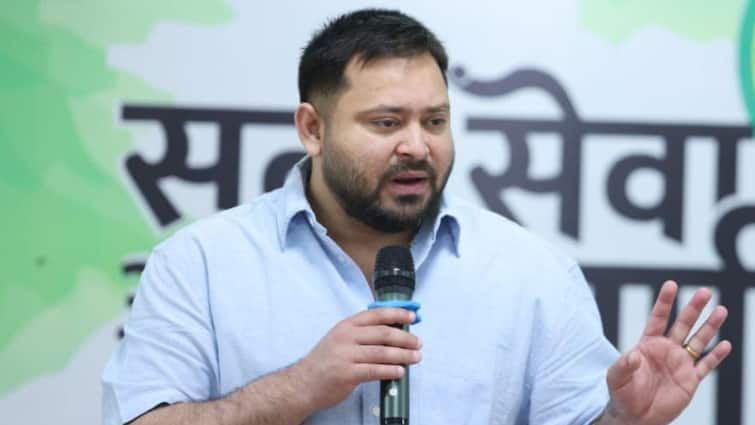 Tejashwi Yadav As Poll Panel Postpones RJD Meet