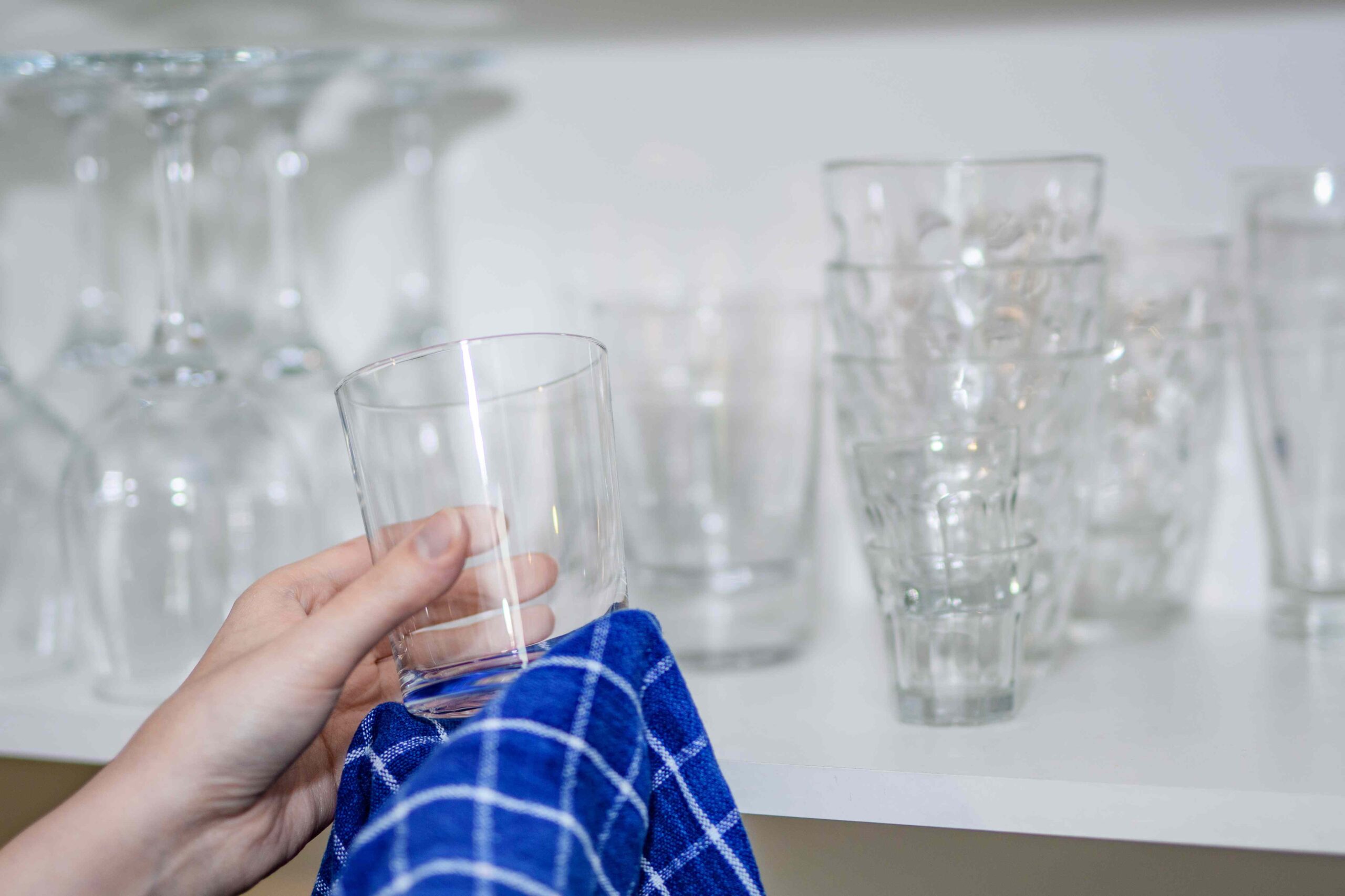 5 Things You Should Put Away Before Vacation, Decluttering Pros Say