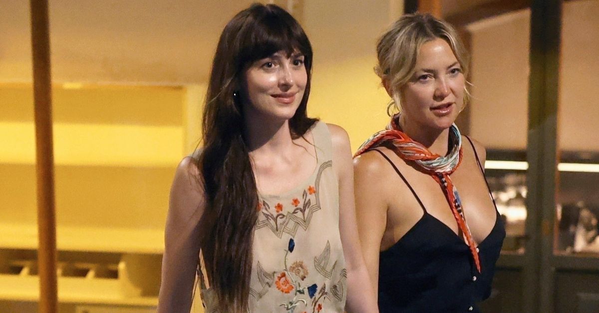 Dakota Johnson Made a Vintage-Style and Baggy Jeans Look Impossibly Cool
