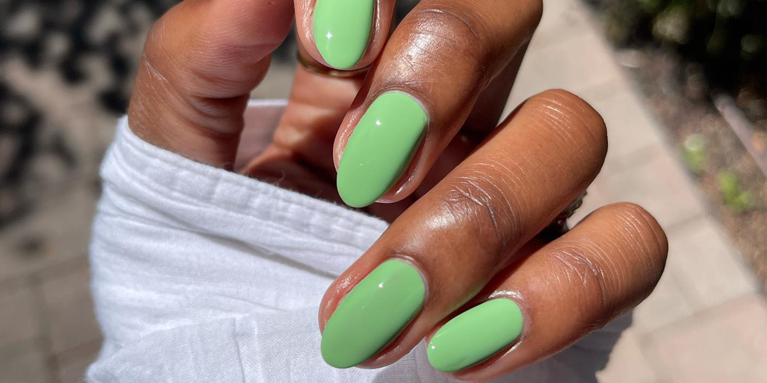 15 Pear Green Nail Ideas for a Fruitful Summer Manicure
