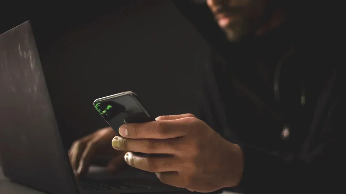 This attack could give criminals control of your mobile or desktop browser
