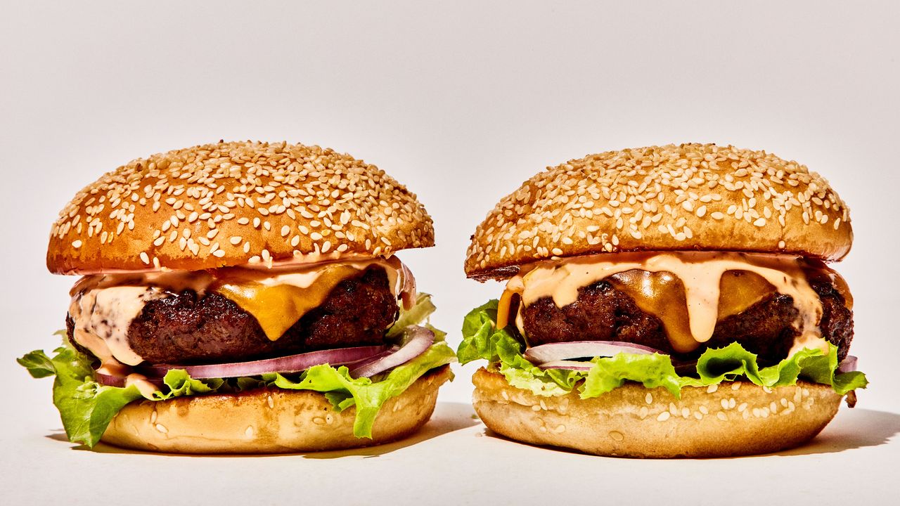 How to Cook Burgers on the Stove