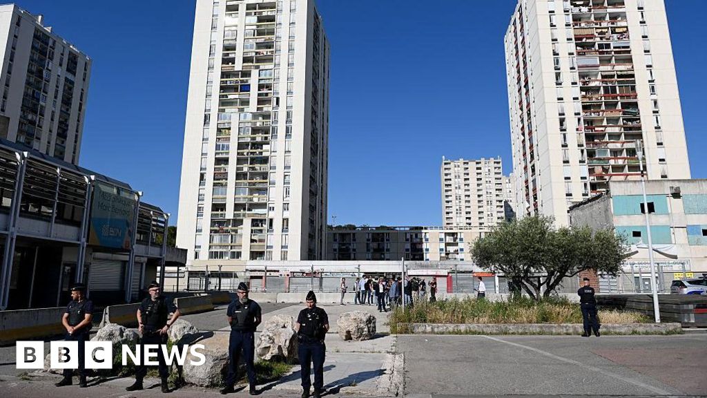 French cities curfew on children after drug violence
