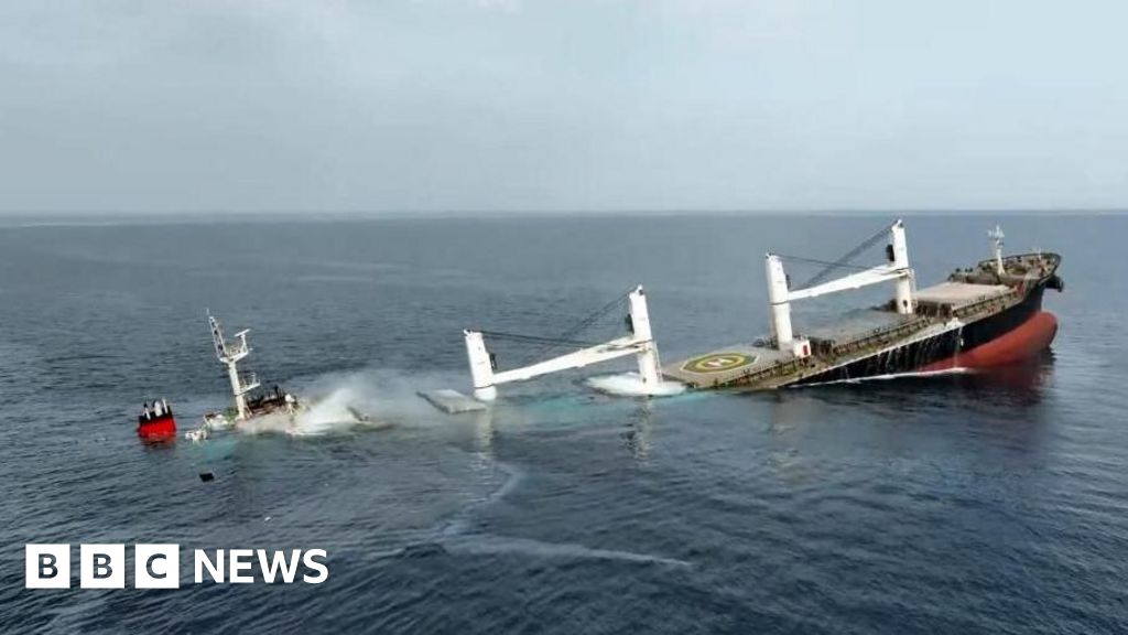 Yemen Hothis Sink Second Red Sea Cargo Ship in a week