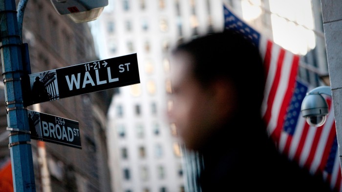 Wall Street expects glittering earnings despite trade war