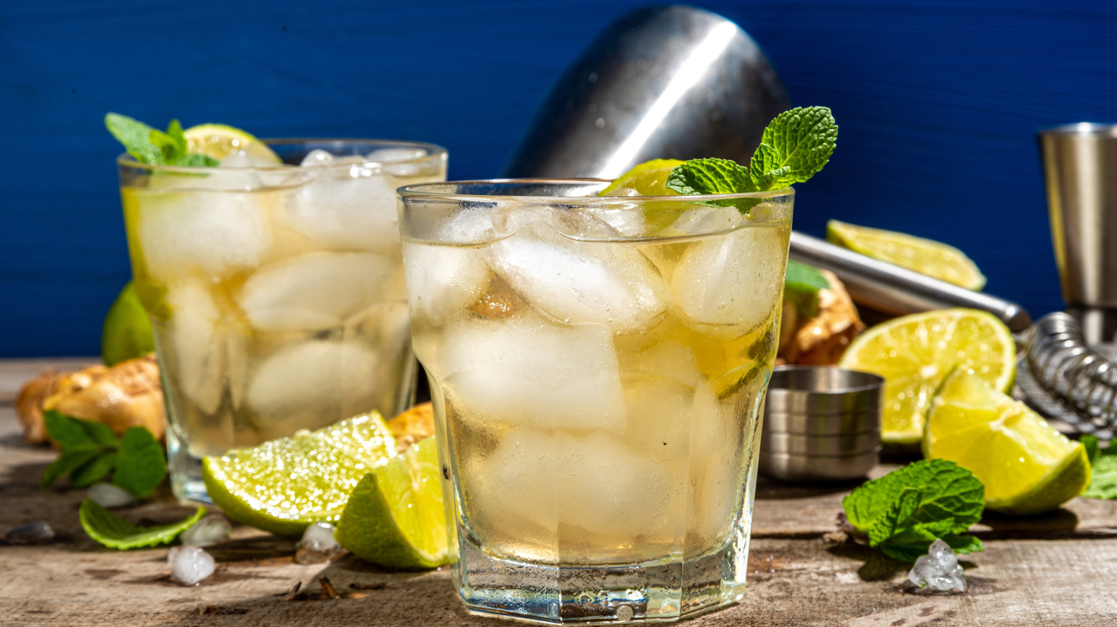 Bourbon & Ginger Ale Make The Grumpy Old Man Cocktail A Low-Effort Classic